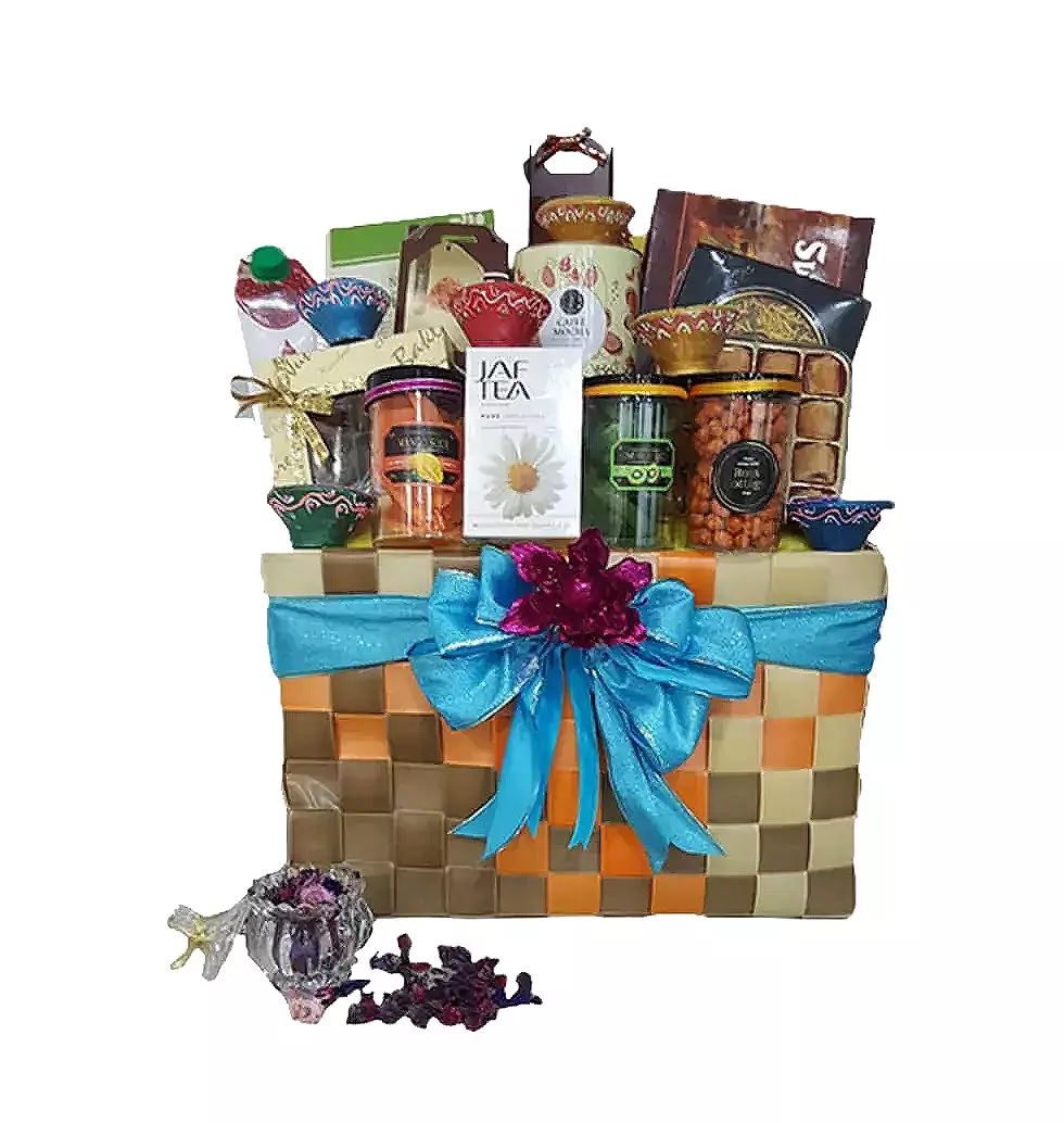 Delightful Snacks Hamper