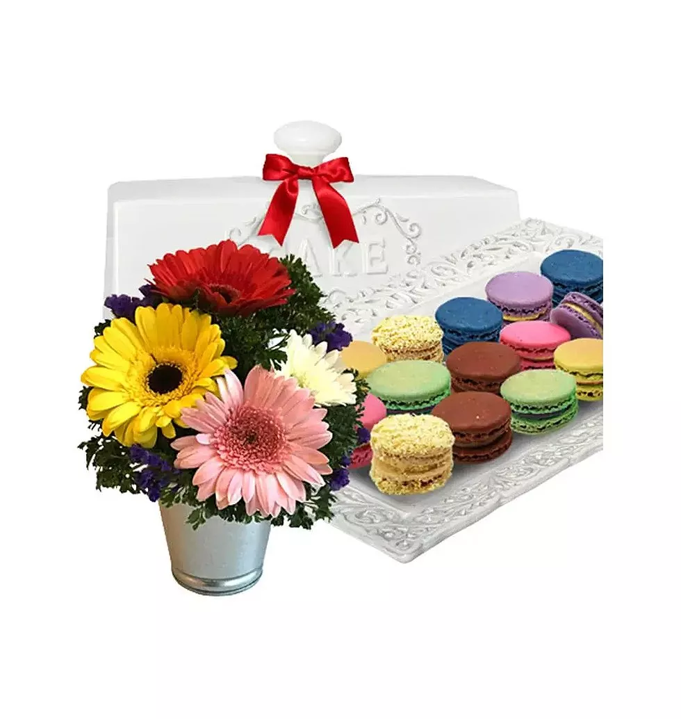 Sweet flowers and Macaroon